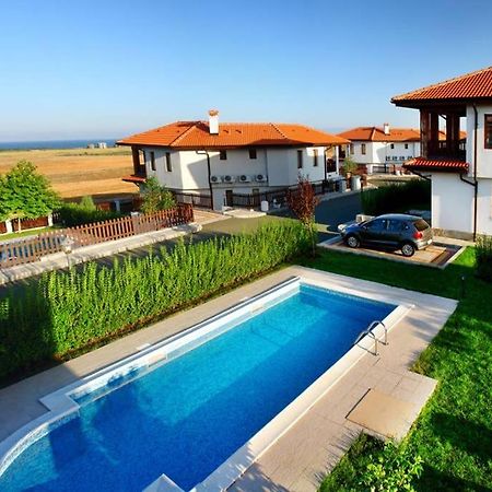 Generaator House Villa Aheloi Exterior foto