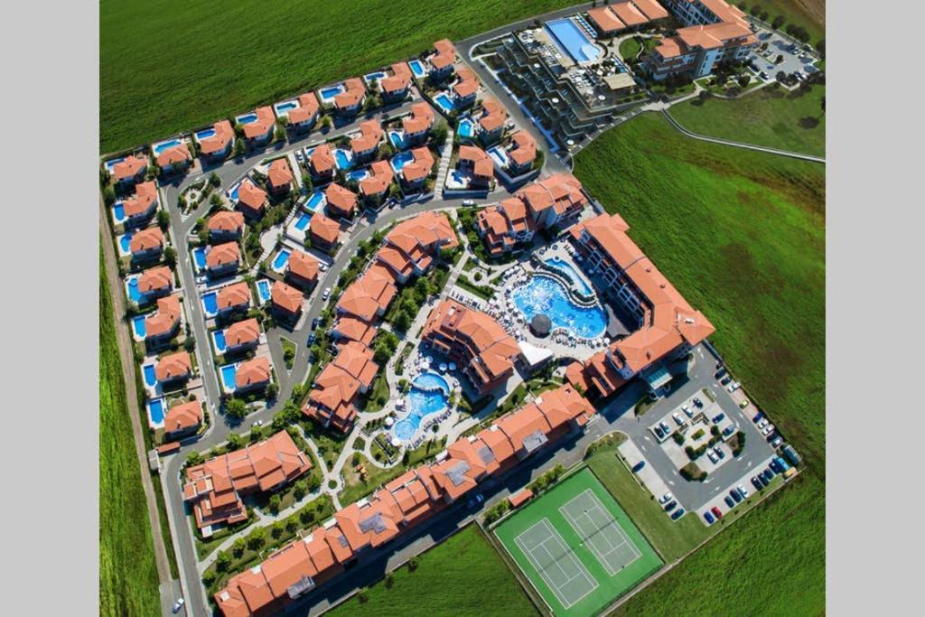 Generaator House Villa Aheloi Exterior foto