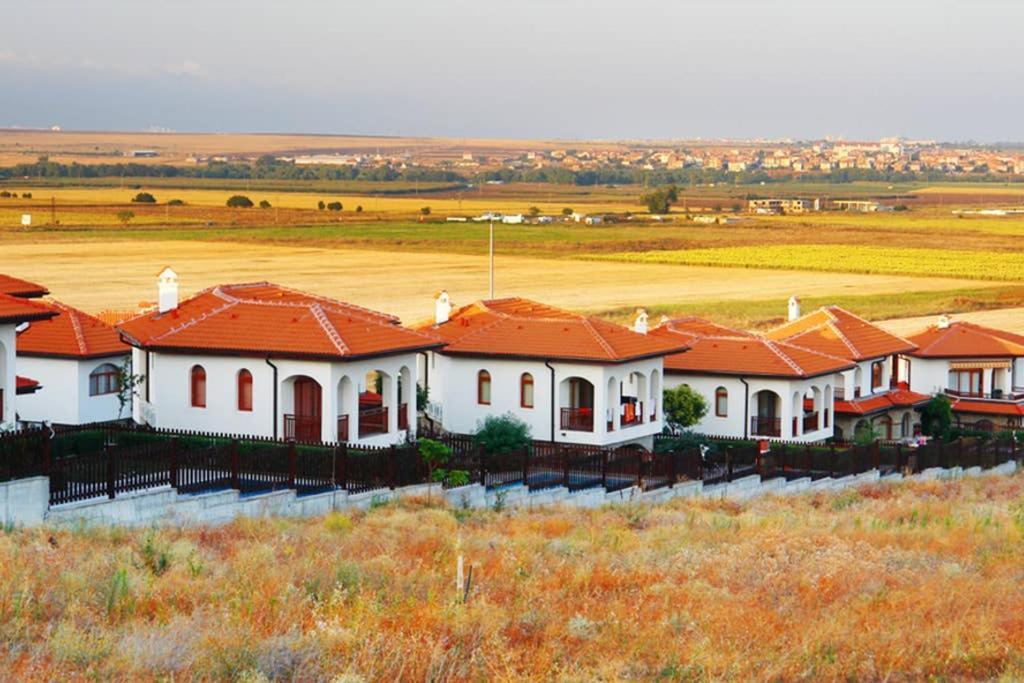Generaator House Villa Aheloi Exterior foto